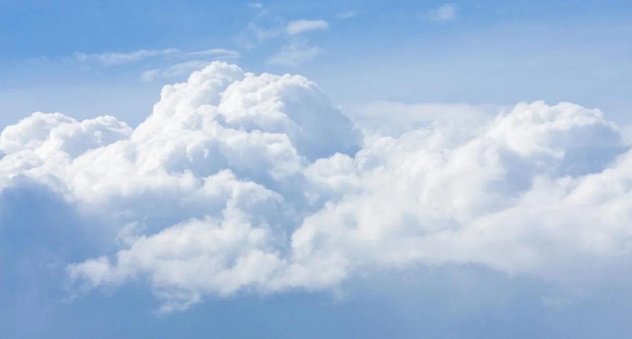 fluffy-clouds-1400x751.jpg